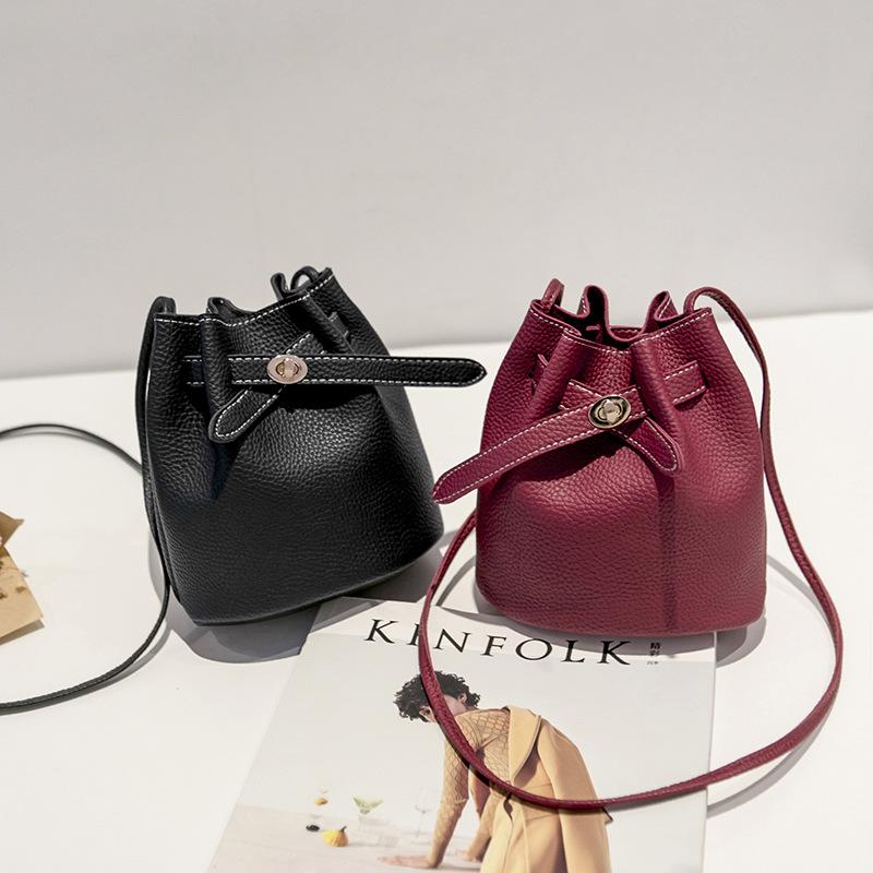 Borsa Secchiello Semplice Guangzhou, Borsa Piccola con Chiusura a Fibbia Larga, Monocolore Casual a Spalla