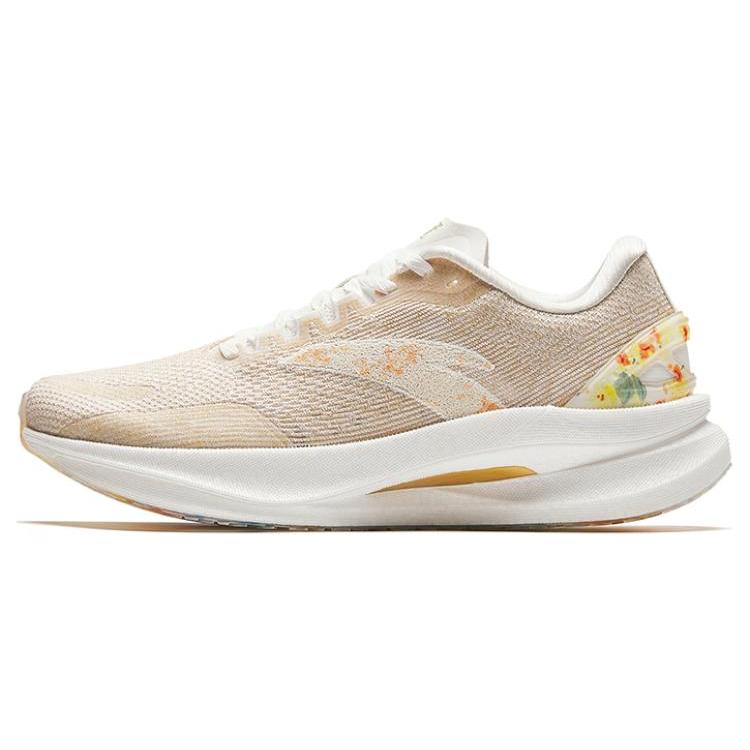 

Anta Comfortable Cushioning, Wear Resistant Low top Running Shoes Men s White Gold 112355581-1 42