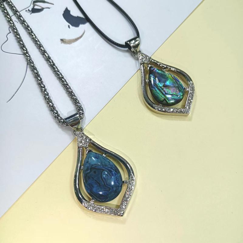 Geometric Shell Pendant Necklace With Abalone Beads And Gold Inlay For Fashion Jewelry Lovers