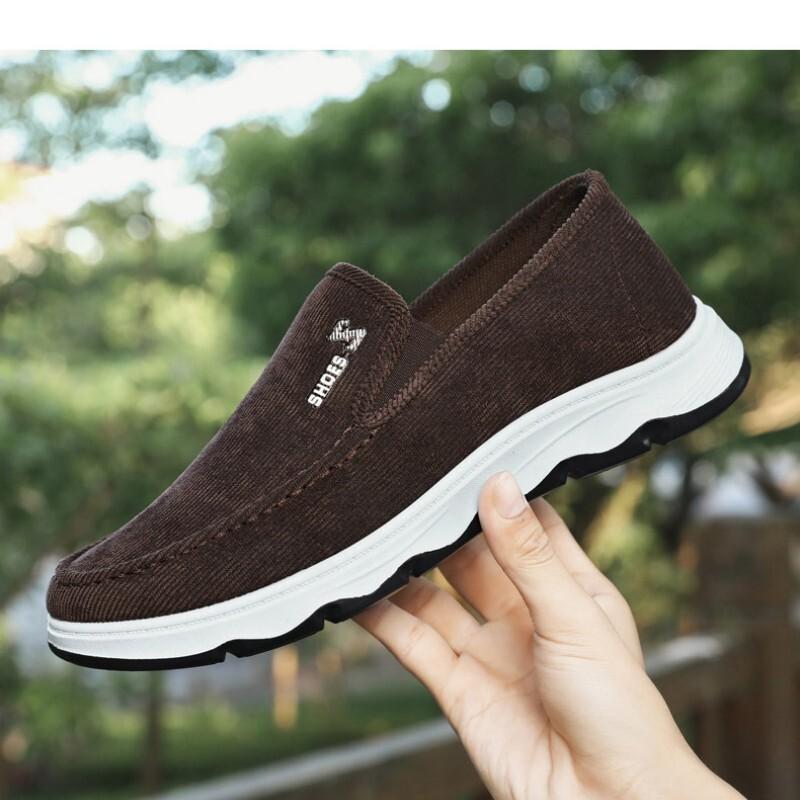 Loafers Men Sneakers Mesh Breathable Non-Slip Slip On Vulcanized Shoes Soft Sole Solid Color Comfortable Water Shoes Zapatos