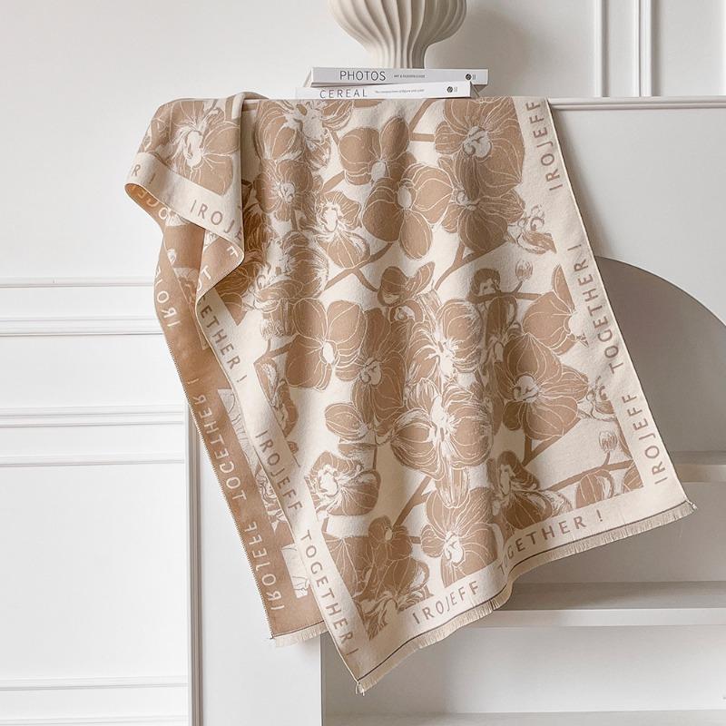 

Retro scarf red imitation cashmere high-end shawl versatile warm thickened shawl with extended air conditioner blanket 185*65cm