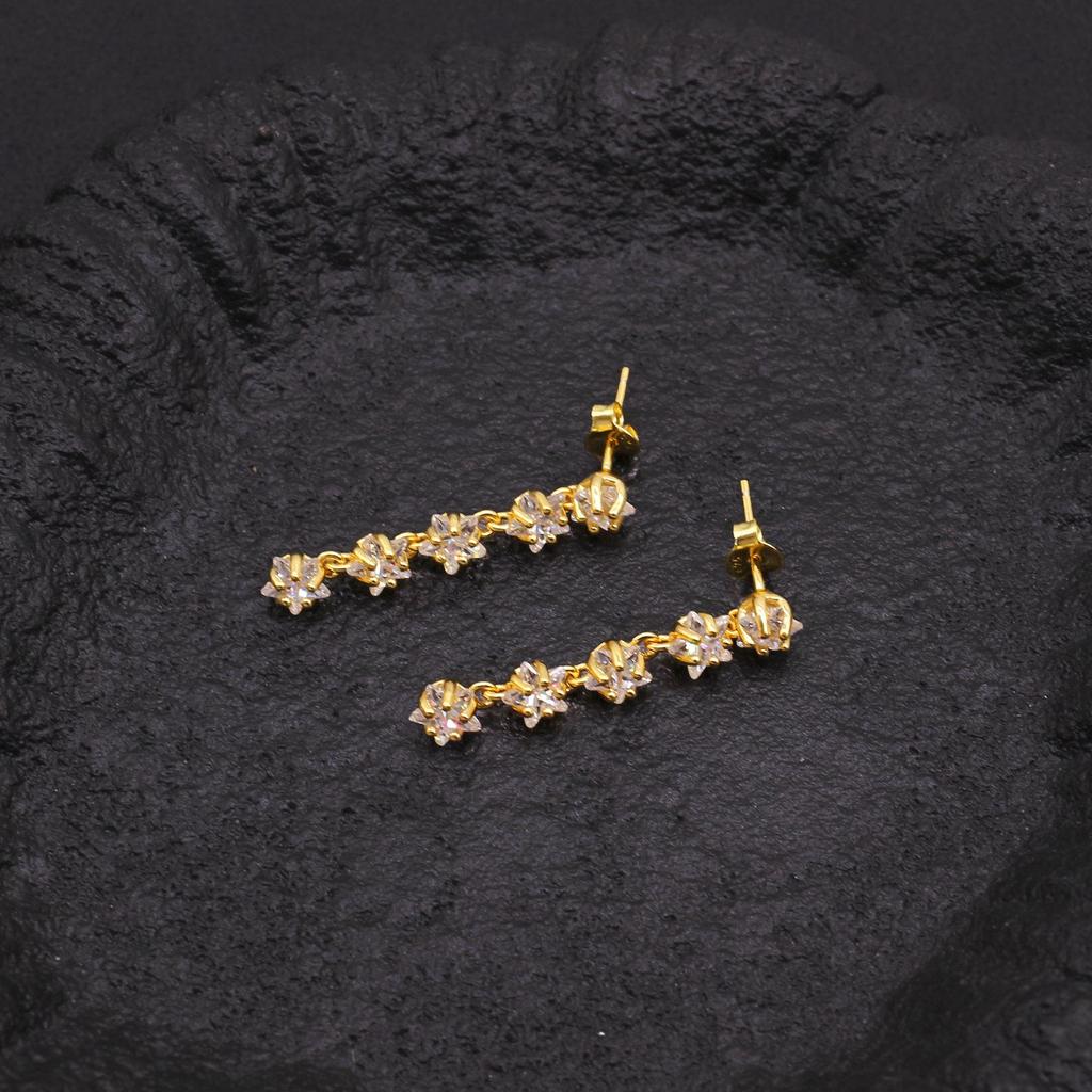 Elegant Round Zirconia Stud Earrings & Necklace Set In Pure Silver for Women