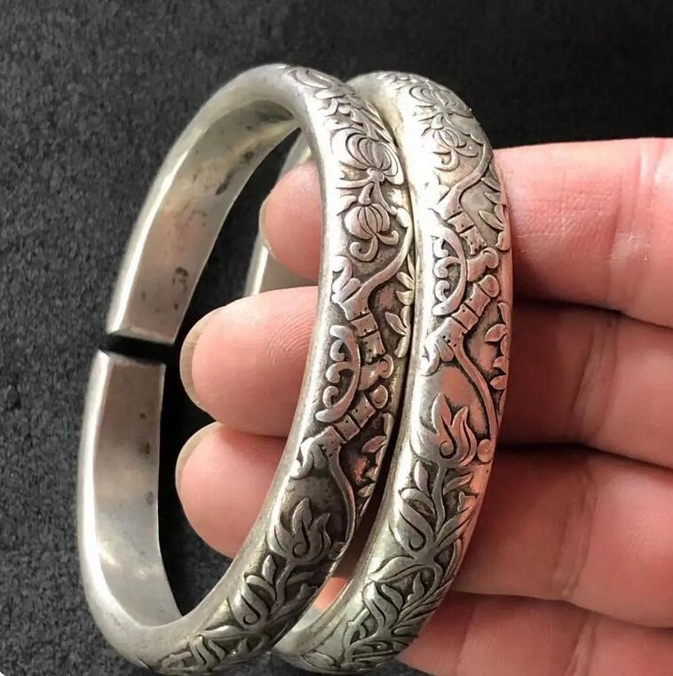 

1 пара оптовых тибетских серебряных браслетов Мяо, резные серебряные браслеты в национальном стиле, ювелирные изделия в народном стиле