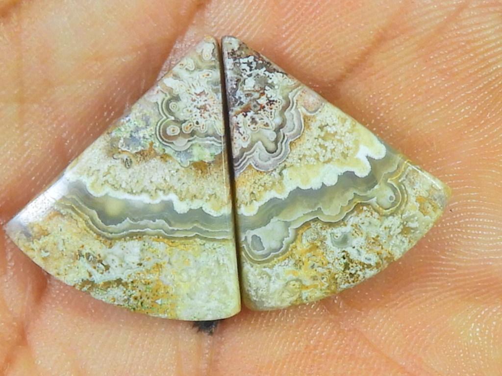 15Cts. AAA Crazy Lace Agate (17X20X03 Mm Each) Fancy Cabochon Matched Pair SK-3069
