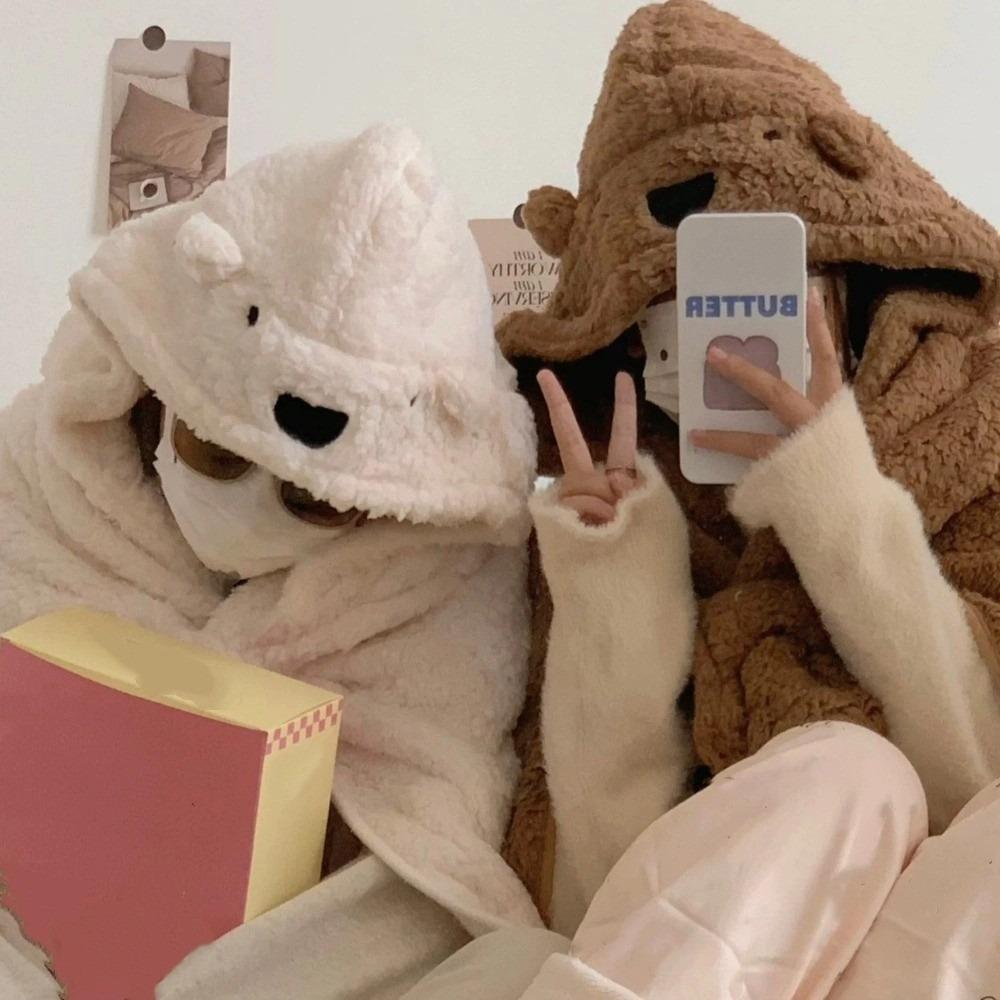 Winter Kawaii Bear Hooded Blanket Soft Keep Warm Blanket Shawl Fleece Material Throw Blanket Hooded Cloak Bedroom Use