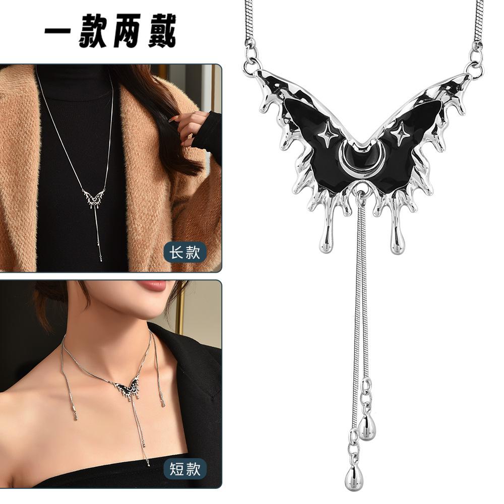 A Two-Wear Personalized Butterfly Pull-Out Long Adjustment Necklace Femininity Personalized Sweater Chain