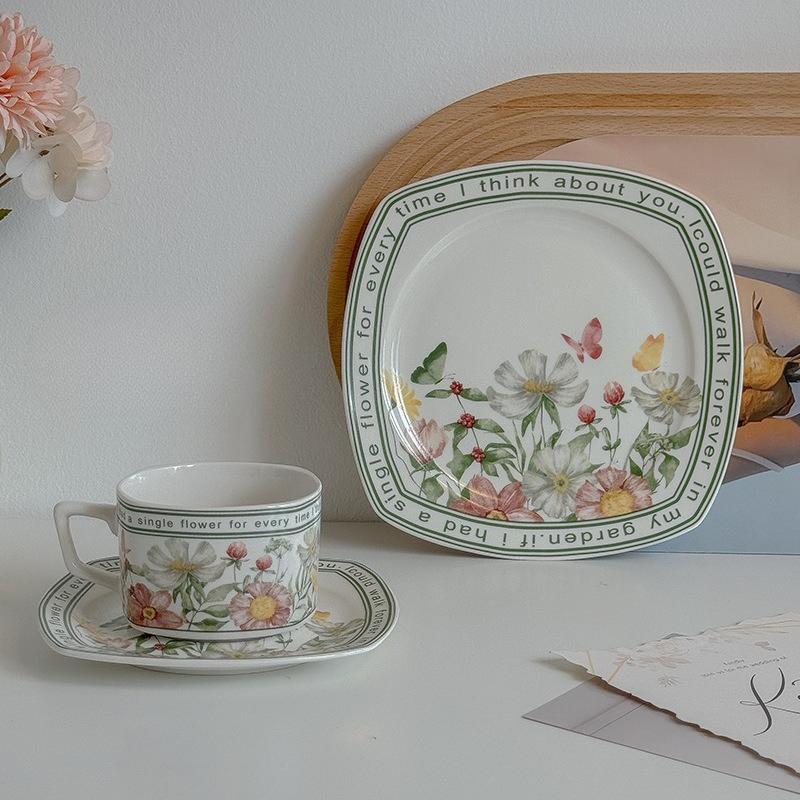 Keramik Kaffeetasse und Teller Geschenkbox Set Ein hochwertiges und Retro-Geschenk für Mädchen