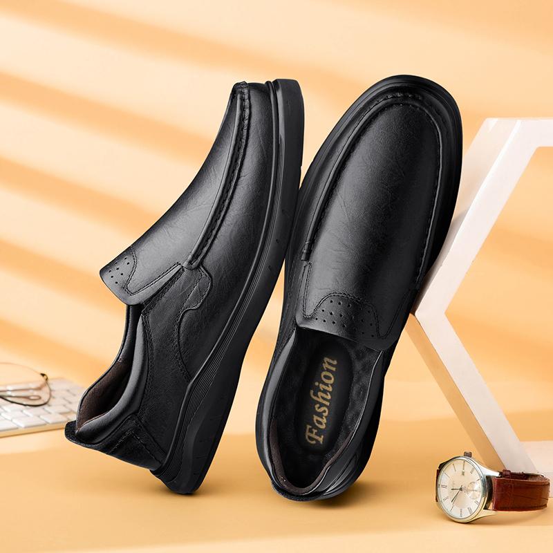 Fashion Genuine Leather Men Casual Shoes Vintage Style Handmade Soft Bottom Loafers Breathable Non-Slip Business Men Walking Shoes