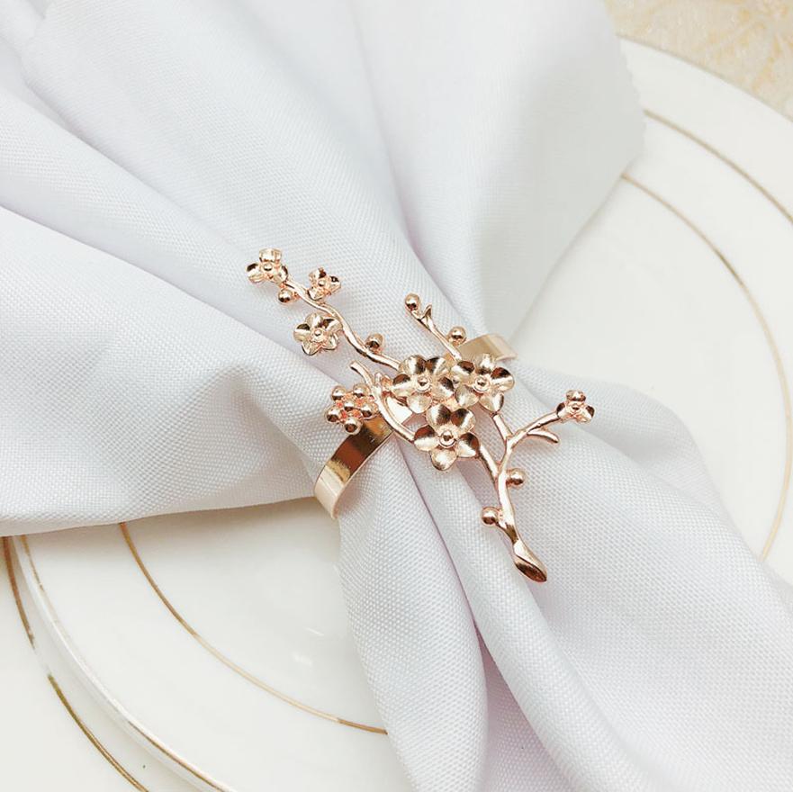 10pcs/lot New Plum Blossom Napkin Ring Metal Napkin Buckle Restaurant Napkin Ring Ring Stand Wedding Party Table Decoration