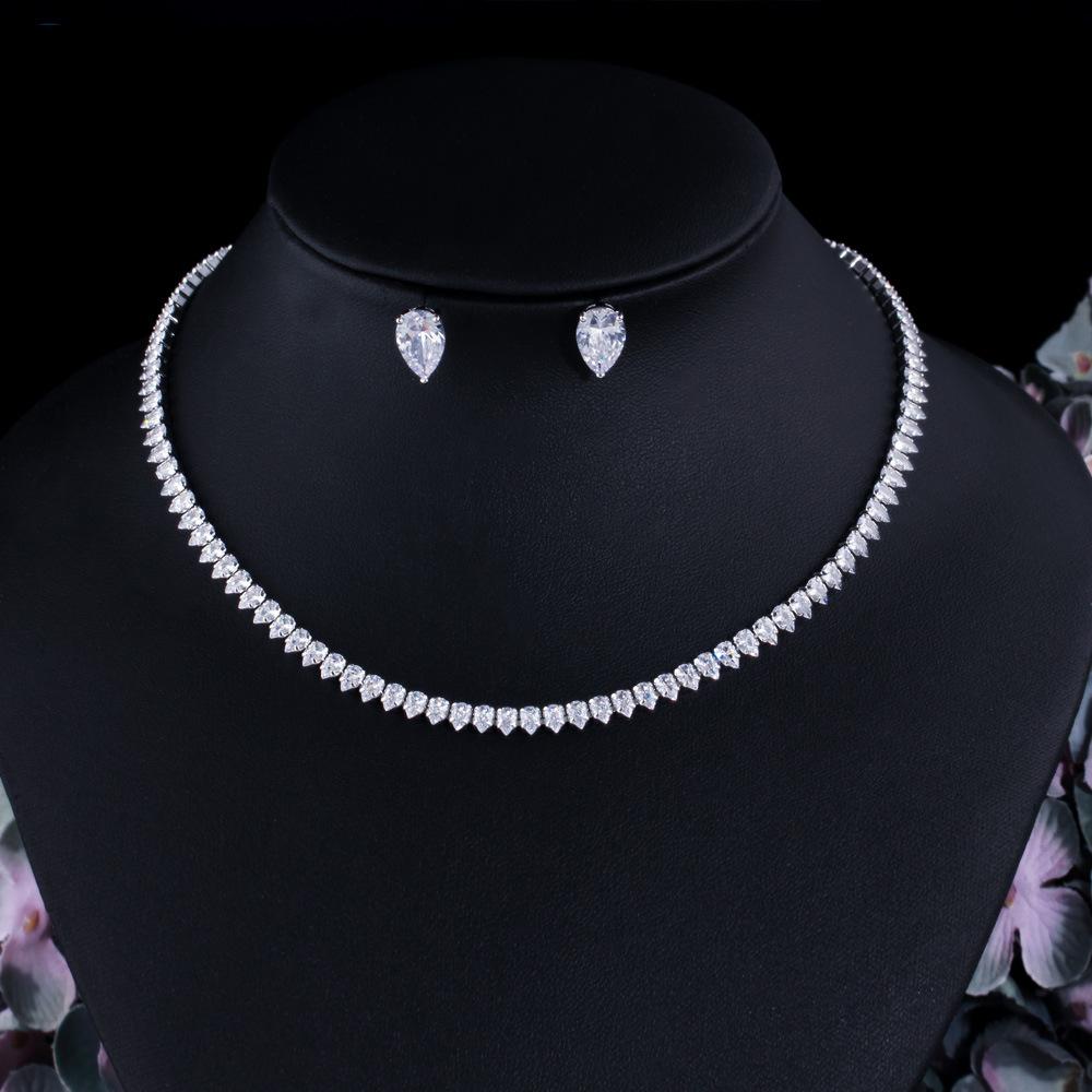 

Bridal Accessories Zircon Clavicle Chain Two-Piece Set Women S Wedding Dress Personalized Necklace Earrings Jewelry Set Chain біле золото кольору