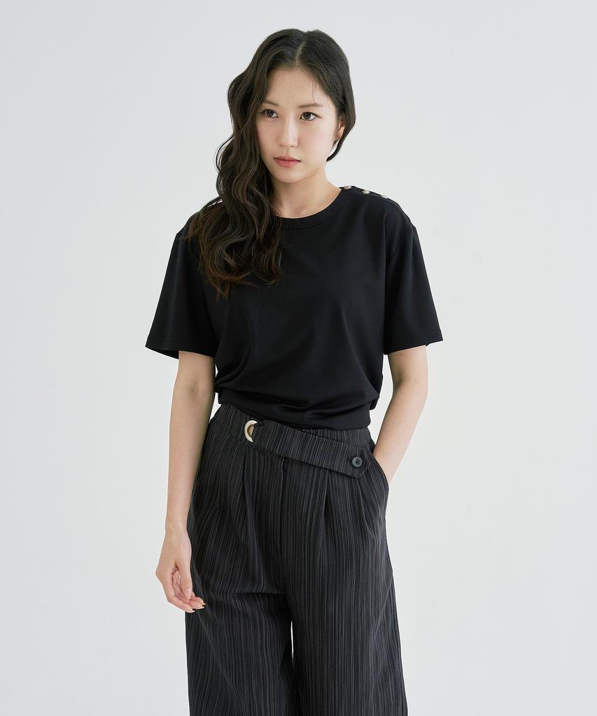 Peulleio Button T-Shirt _ Black