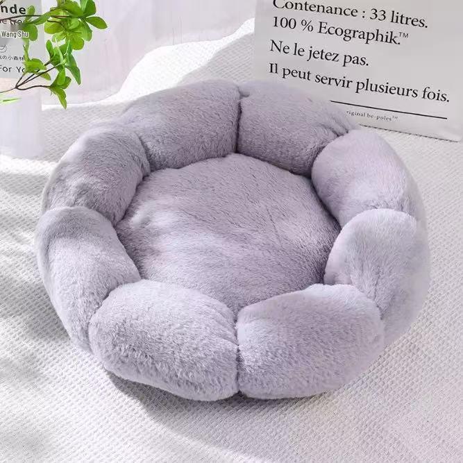 Cozy Plush Pet Nest: All-Season Round Cat & Dog Bed