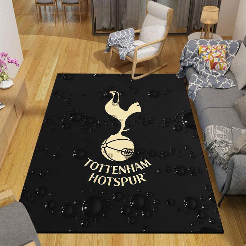 Spurs Flannel Printed Carpet, Home Sofa Decoration for Living Room & Bedroom, Non‑Slip Play Flannel Floor Mat for Game Room