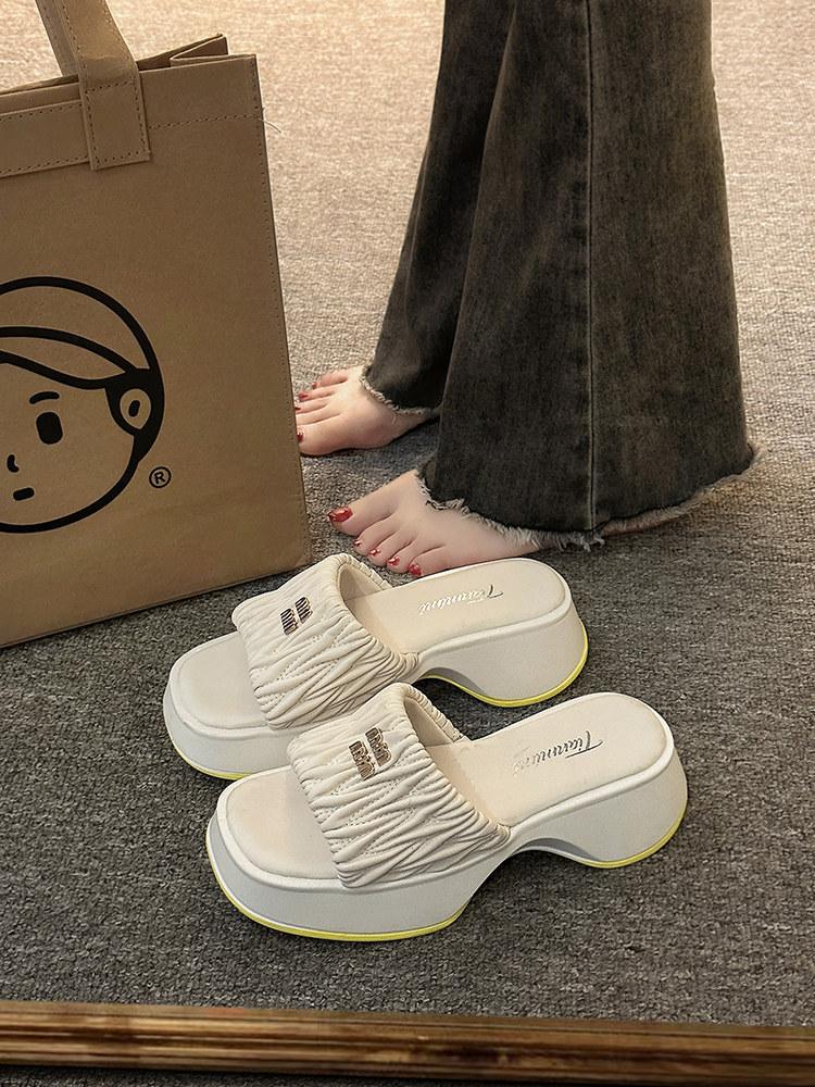 

Zhike~ Сланцы на толстой подошве Xiaoxiangfeng для женской летней носки, новые, с перемычкой, модные сланцы интернет-знаменитости, крутые, трендовые 40 бежевый