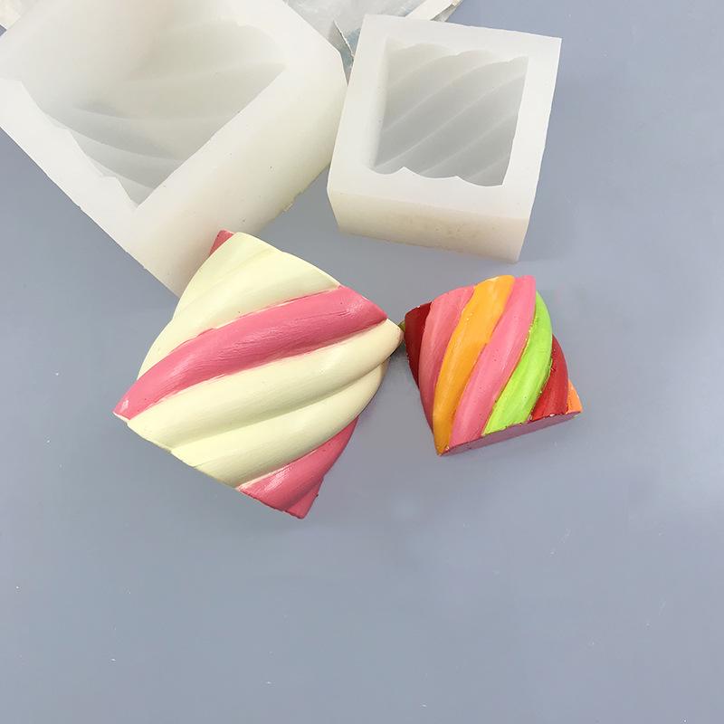 Silikonformen für große/kleine Marshmallows, Schokolade, Fondant, Gips, Kerzen und Ton.