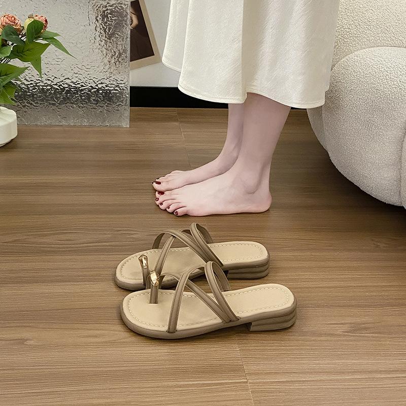 Slippers Women's Summer Wear 2025 New Retro Niche Sandals Korean Version Fairy Flat-bottomed Vacation Seaside Beach Shoes