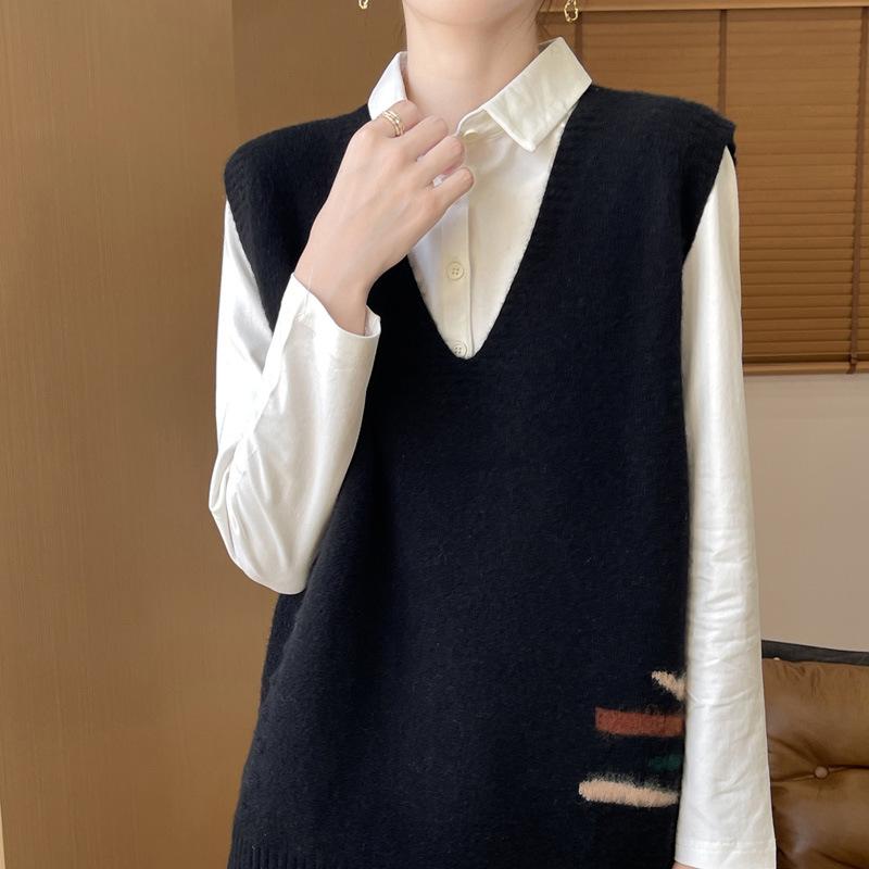 Pure Wool V-Neck Knit Vest - Versatile, Solid Color, Loose Fit, Sleeveless Pullover Cardigan