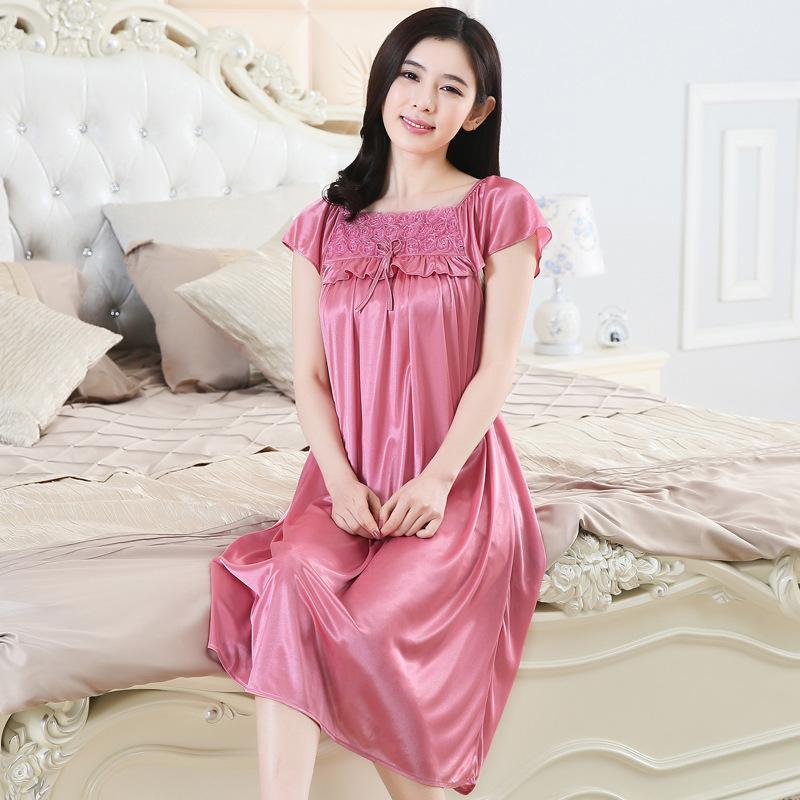 Womens Summer Lace Ice Silk Long Nightdress Short Sleeve Loose Plus Size Nightgown Solid Color Sleepshirt Home Clothing