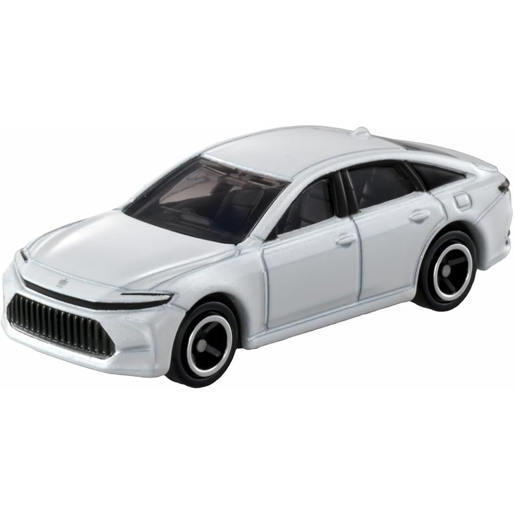 Takara Tomy Tomica No.62 Toyota Crown Sedan Toy Car Blister Pack for Ages 3 and Up