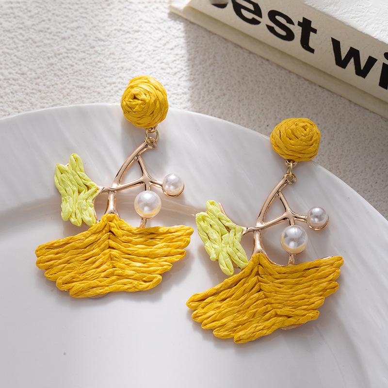 Dopamine Colored Leaves Hand-Woven Raffia Earrings Women'S Vacation Wind Sweet Temperament Unique Earrings Earrings