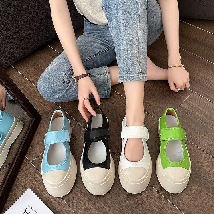 Spring and autumn new Internet celebrity explosion shallow mouth muffin thick sole big head shoes Korean version retro Velcro white shoes female tide