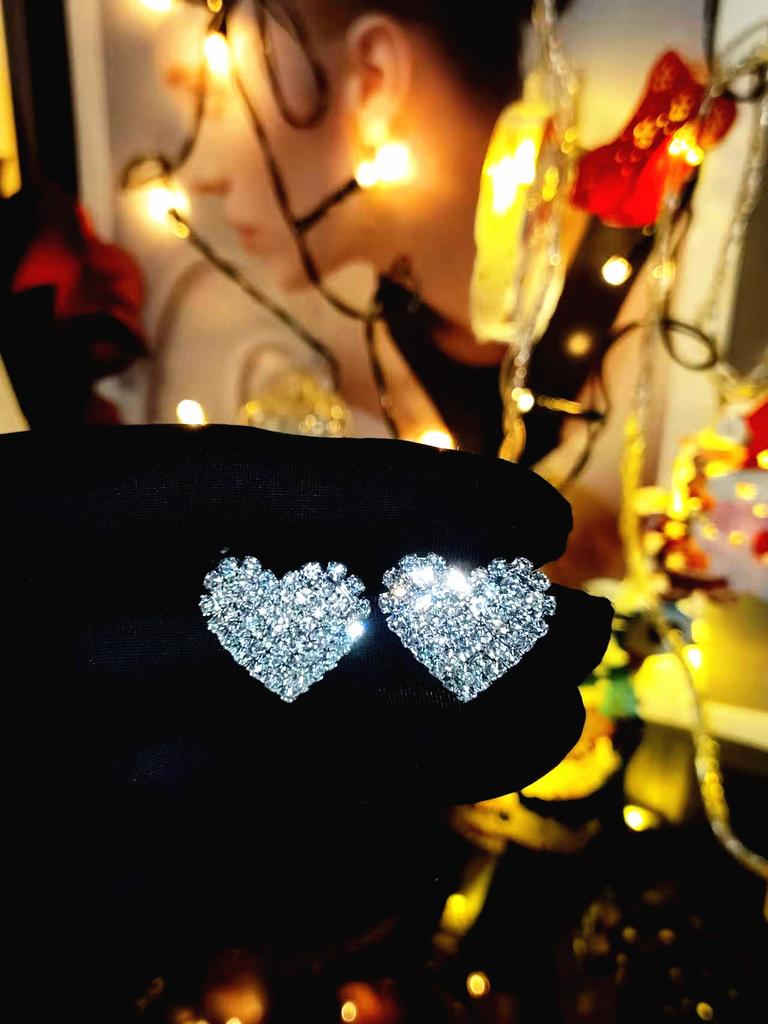 Fashion Love And Versatile Earrings Earrings And Ear Accessories Ladies' Earrings With Feminine Temperament Rhinestone Heart Simple