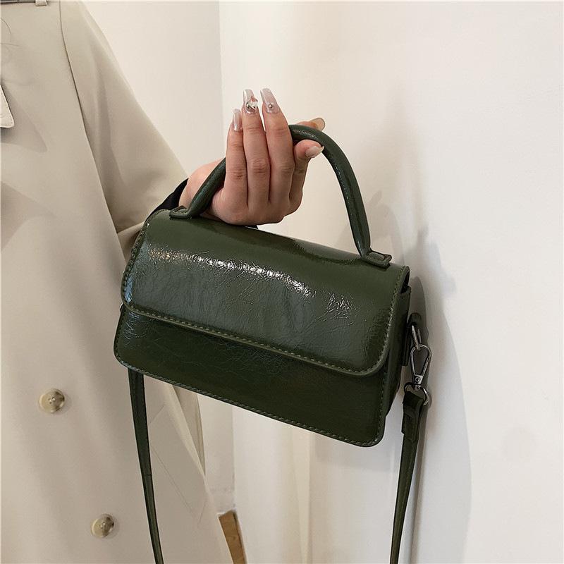 Retro shoulder bag women's 2025 new autumn hot-selling women's armpit bag high-end small square bag manufacturer