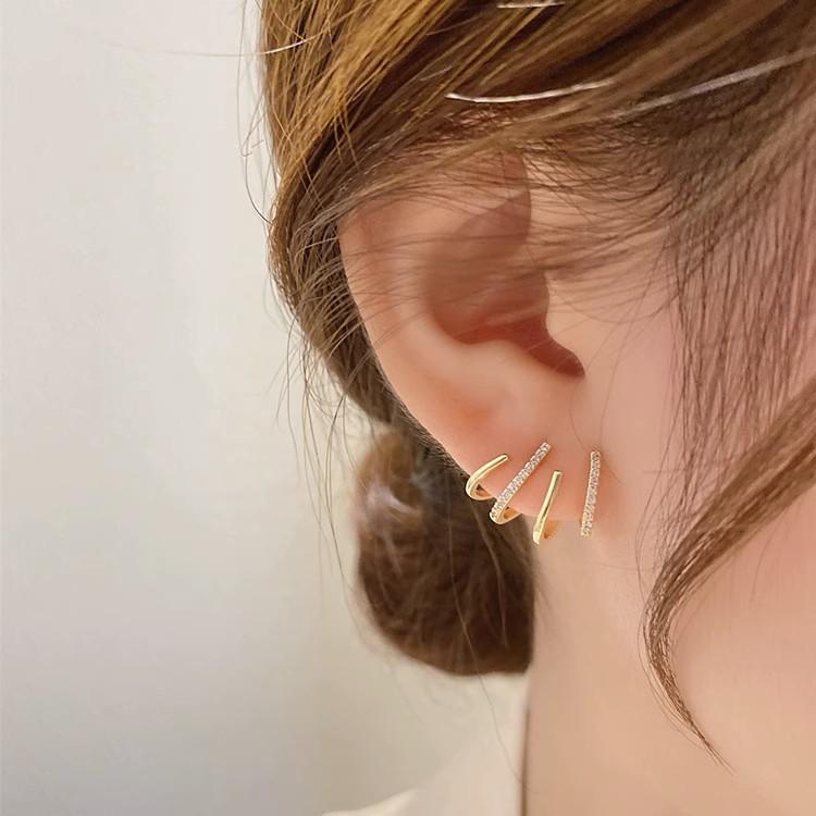 Luxury Autumn/Winter 2024 Stylish Earrings: Unique High-End Studs for Women