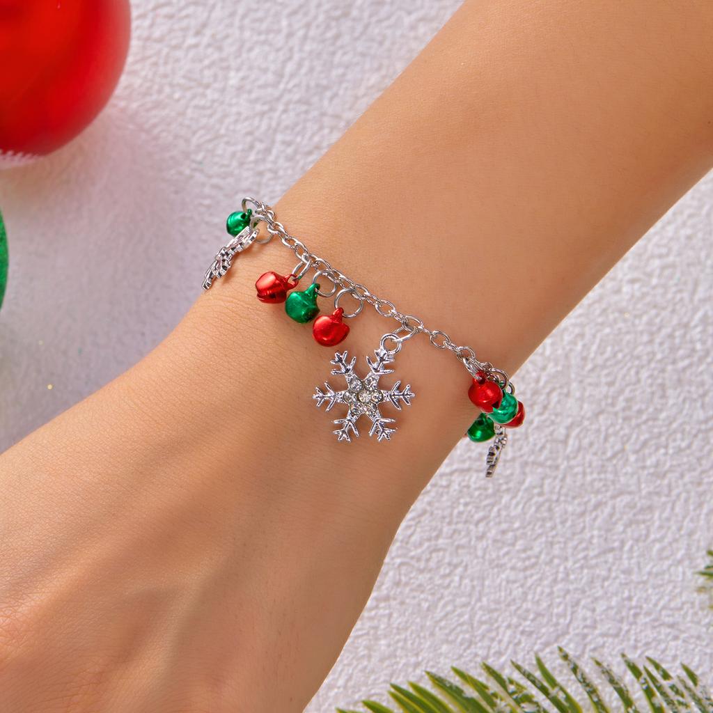 Christmas Theme Metal Crystal Resin Pendant Bracelet for Women Fashion Rhinestone Shiny Bangle Party Festival New Year Jewelry