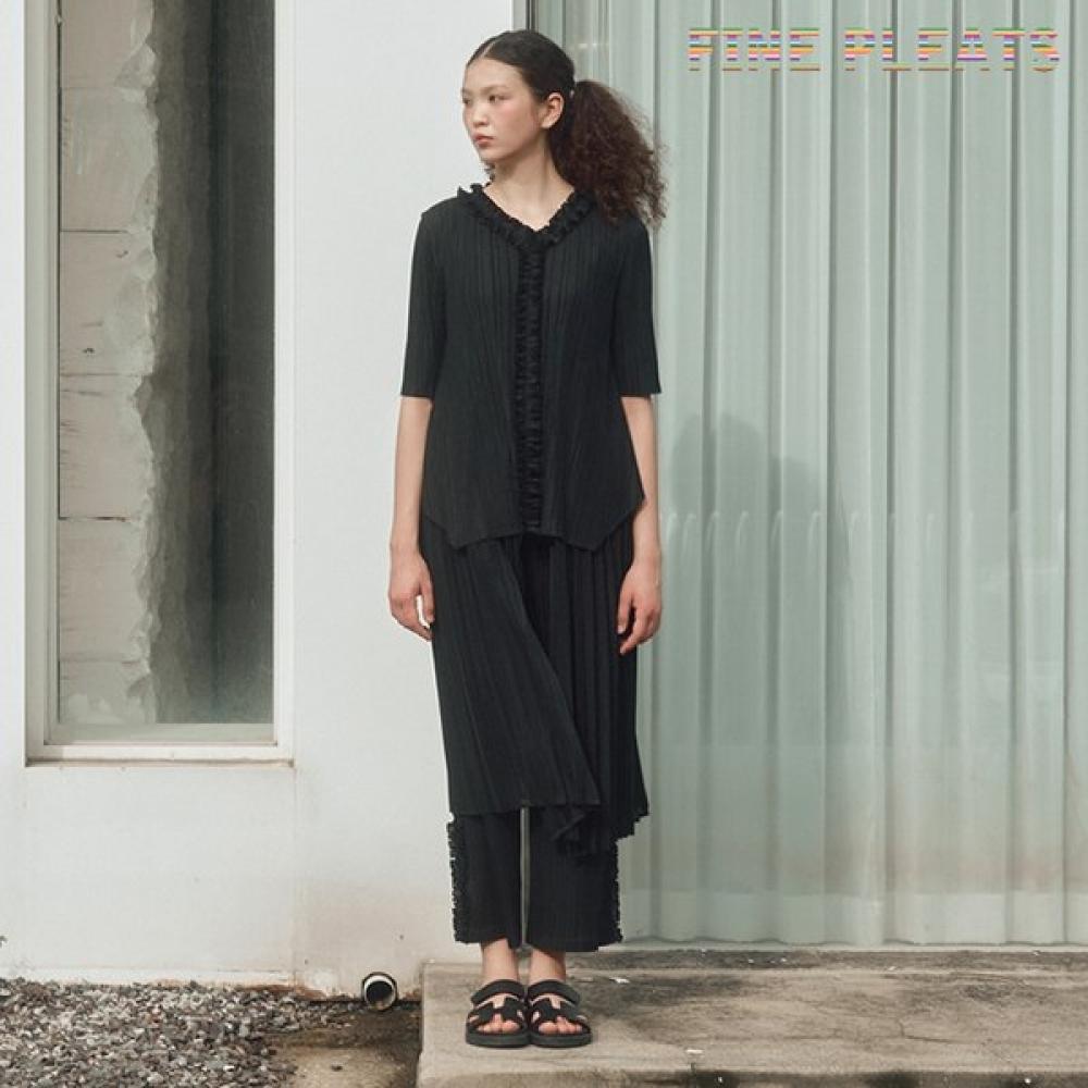 

Fine Pleats Melody Pants Black FREE