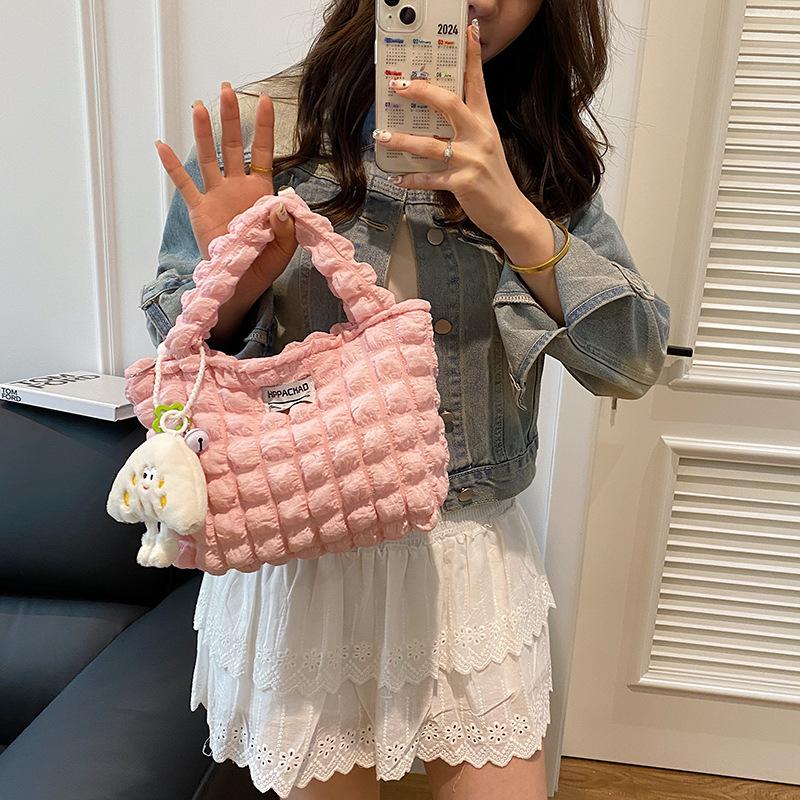 Folded cloud bag, bubble handbag going out high-value wind niche lazy wind solid color women's puff bag