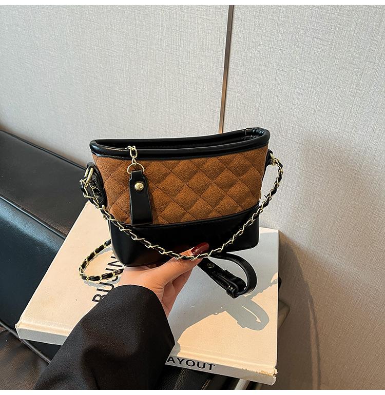 

Xiaoxiangfeng stray bag 2025 new diamond women s bag chain bag fashionable Internet celebrity small bag shoulder messenger bag