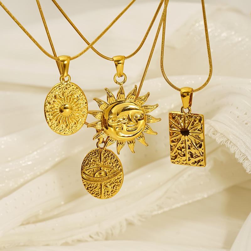 Retro Stainless Steel Tarot Sun Square Necklace Women'S High-End Titanium Steel Jewelry