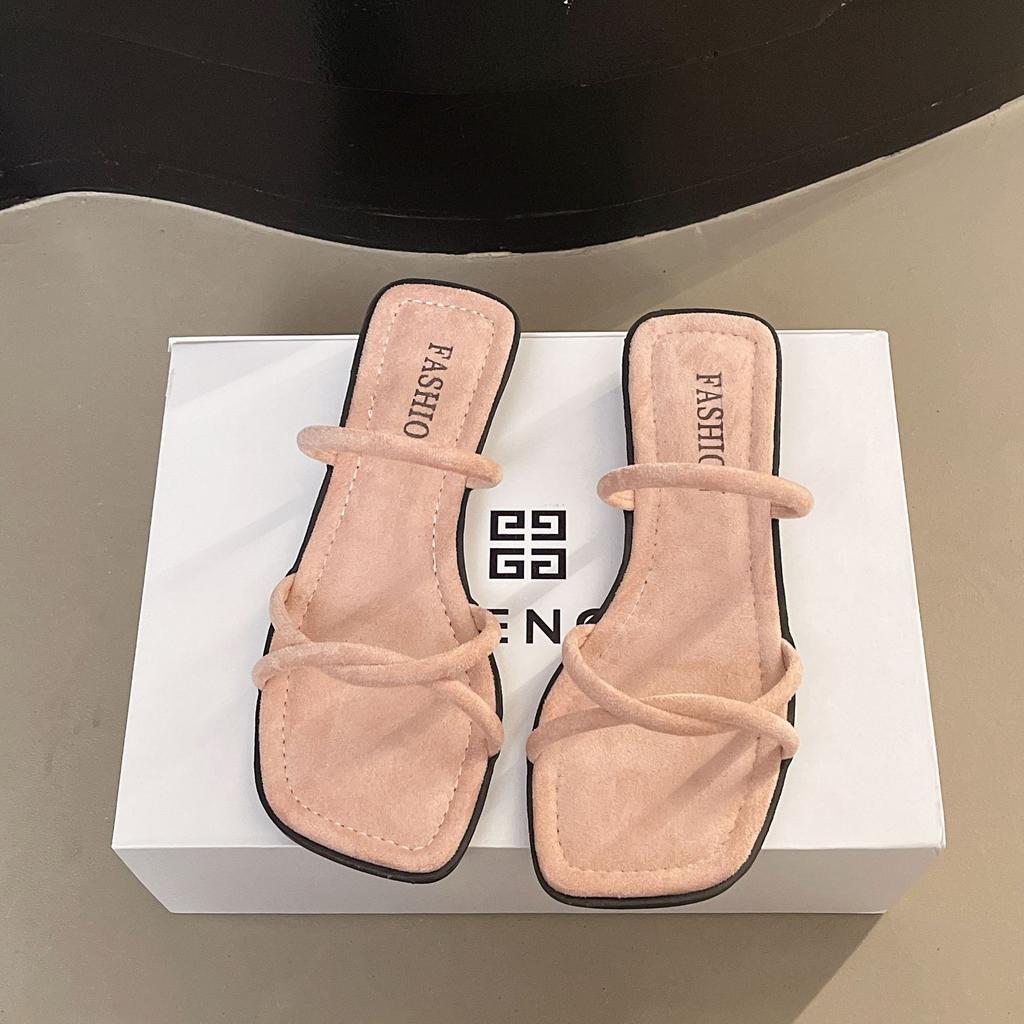 Thick heel one-word drag women's summer outer wear 2025 new French square head simple low-heeled slippers show small cool slippers