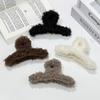 Pinza para el pelo de tiburón de felpa de cordero negro para mujer - Linda, Moderna, Estilo Coreano, Pinza Grande para Otoño e Invierno