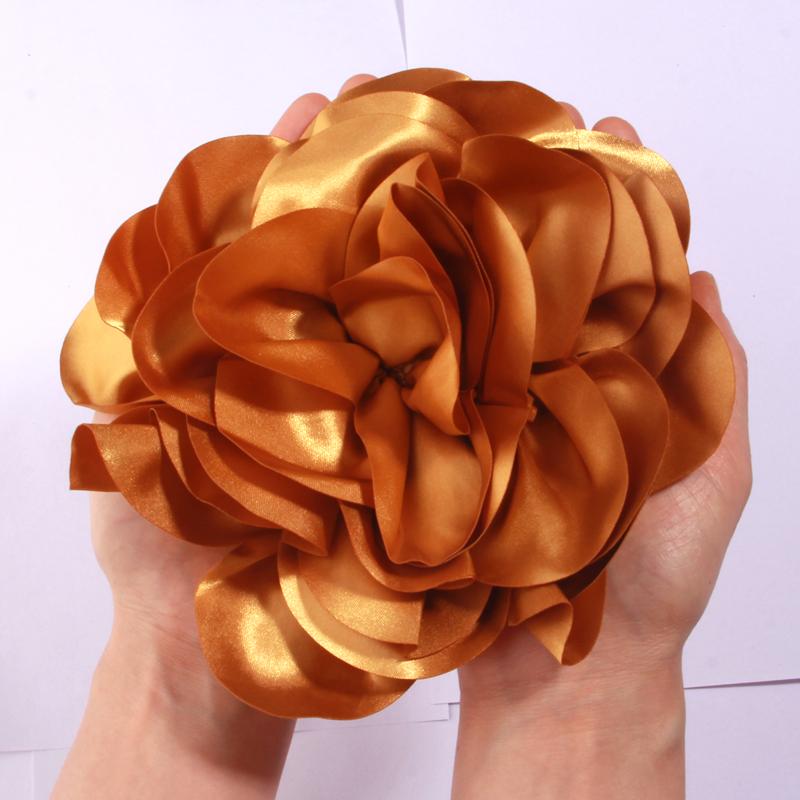 

19СМ Супер Большой Цветок Популярный В Европе Ручной Работы Сатиновый Цветок Искусственные Цветы для Свадьбы Украшение Невесты with brooch