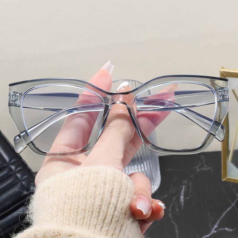 Fashion Women Retro Cat Eye Glasses Frame Trend Flat Light Eyeglasses Women Simple Cateye Anti Blue Light Computer Glasses