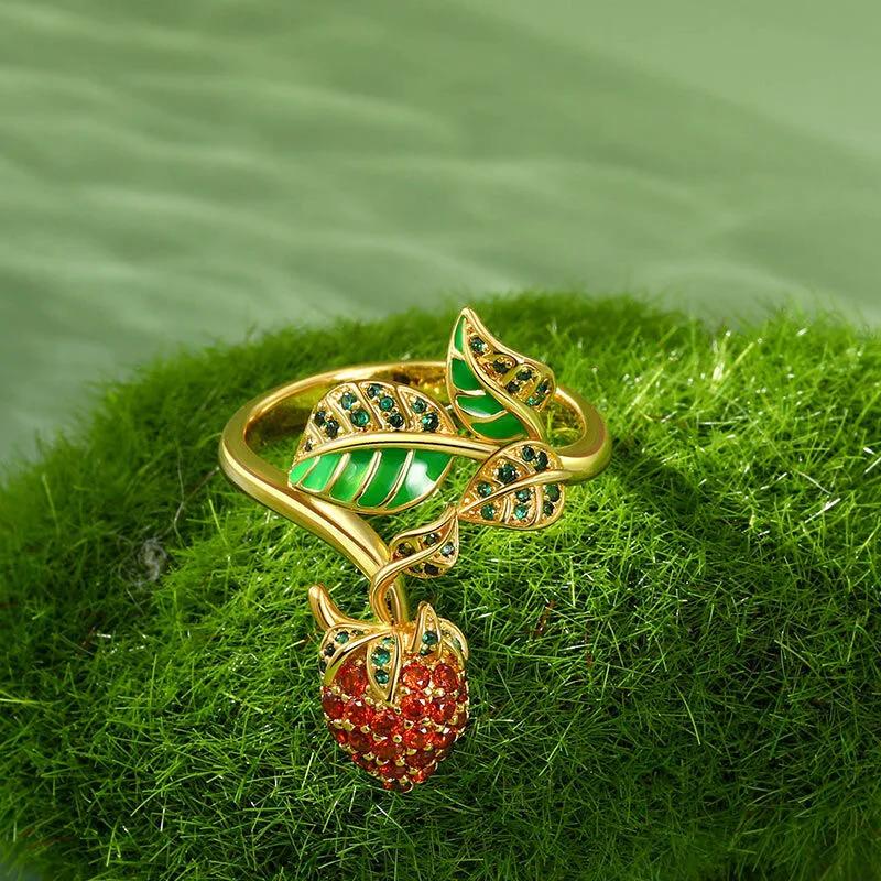 Милое и уникальное кольцо в виде клубники с капающим маслом 6