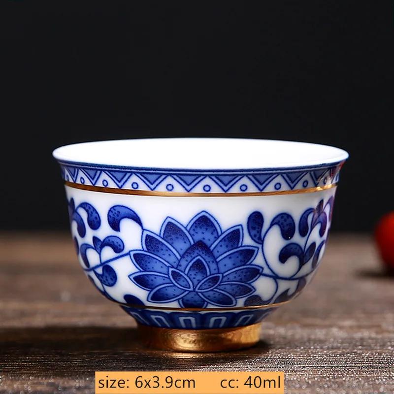 Jingdezhen Blue and White Porcelain Tea Cup Retro Ceramic Master Cup Traditional Tea Set Accessories Portable Tea Bowl