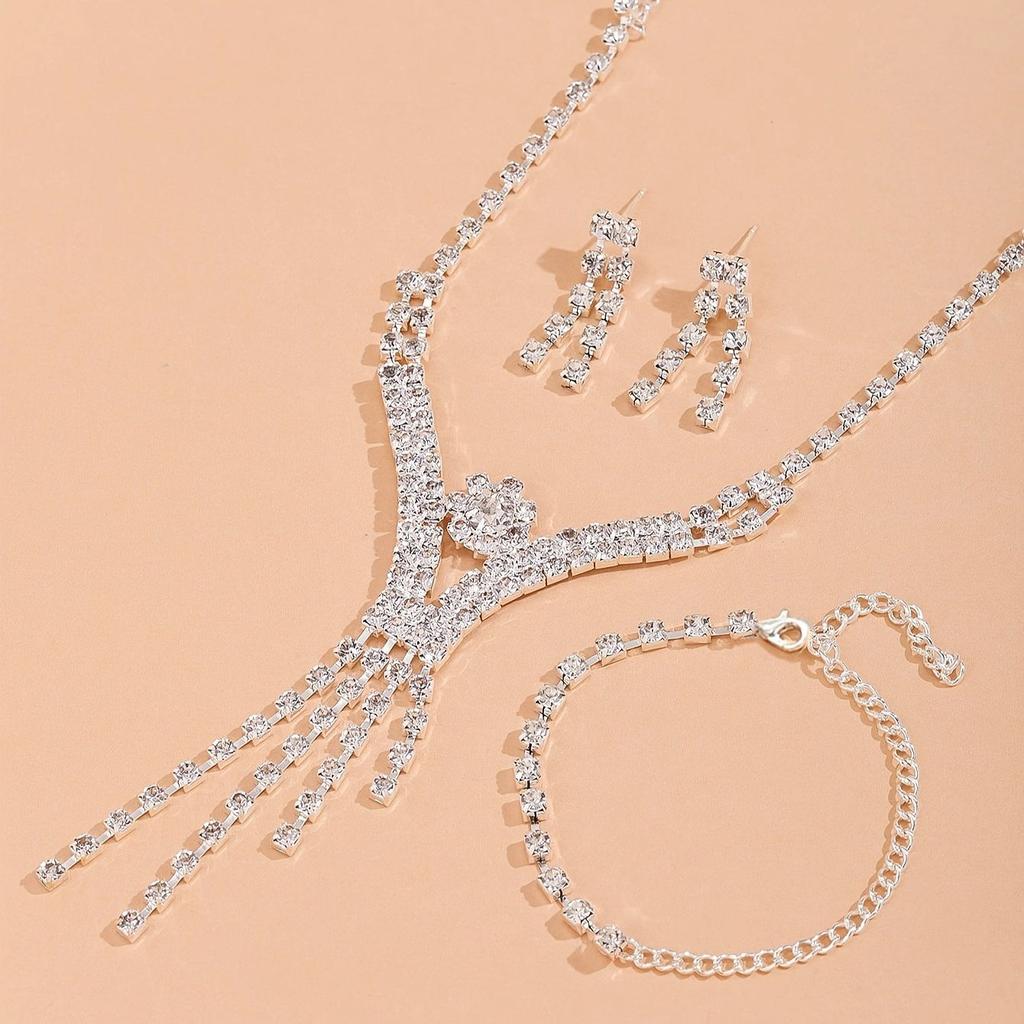 Fashion Dinner Clothing Jewelry Set Tassel Rhinestone Necklace Clavicle Chain Personality Trend Bridal Necklace Bracelet