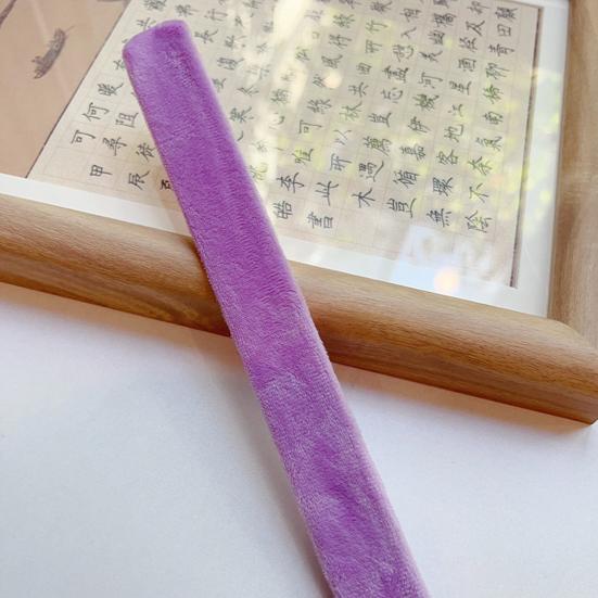 2 ks Plyšový náramek Automatická adsorpce Barevný náramek Prstenovitý náramek Hračka pro úlevu od stresu DIY Zapínací hračka Náramek