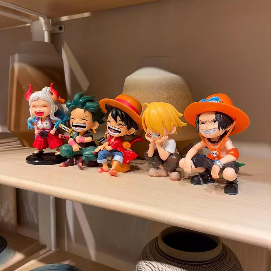 One Piece Handheld Luffy Solon Portgas·D· Ace Sitting Yamato Q-Version Trendy Play Cartoon Anime Car Ornament Peripheral Gifts