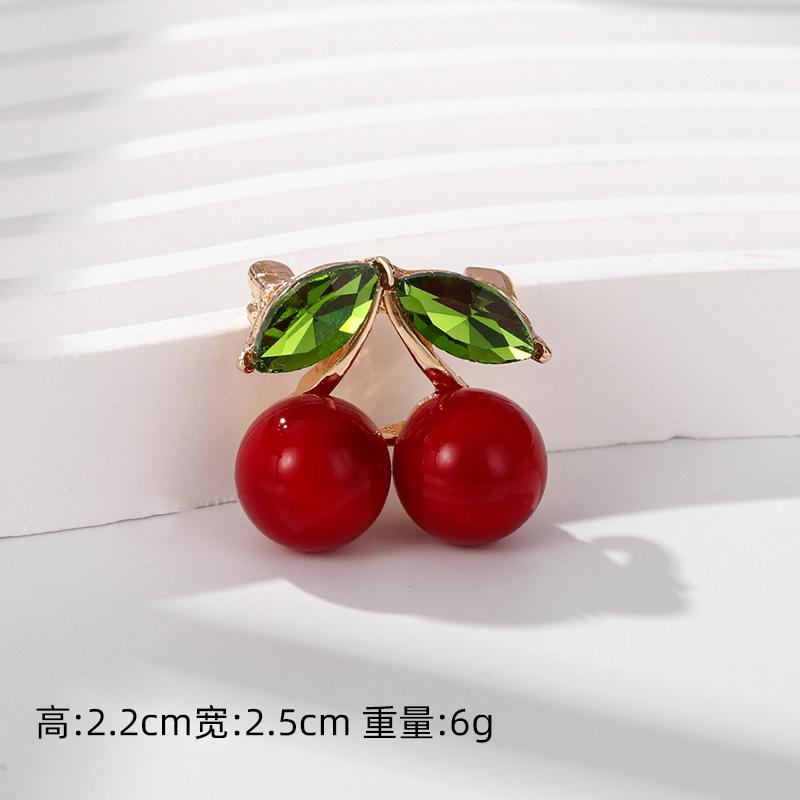 Alloy pearl fruit brooch grape cherry rhinestone oil drop brooch pineapple durian lotus brooch factory direct sales
