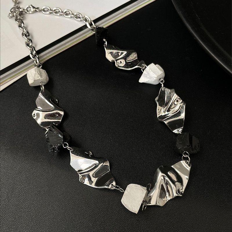Fashion Retro Minority Punk Necklace for Women Stylish Fancy All-Match Necklace Accessible Luxury Clavicle Chain Fancy Accessories Niche Style Design Necklace