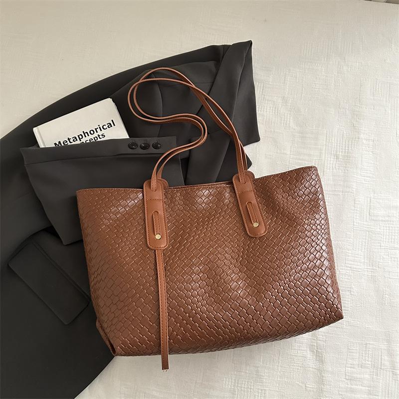 Retro woven large-capacity bag women's autumn new fashion tote bag versatile underarm bag shoulder bag