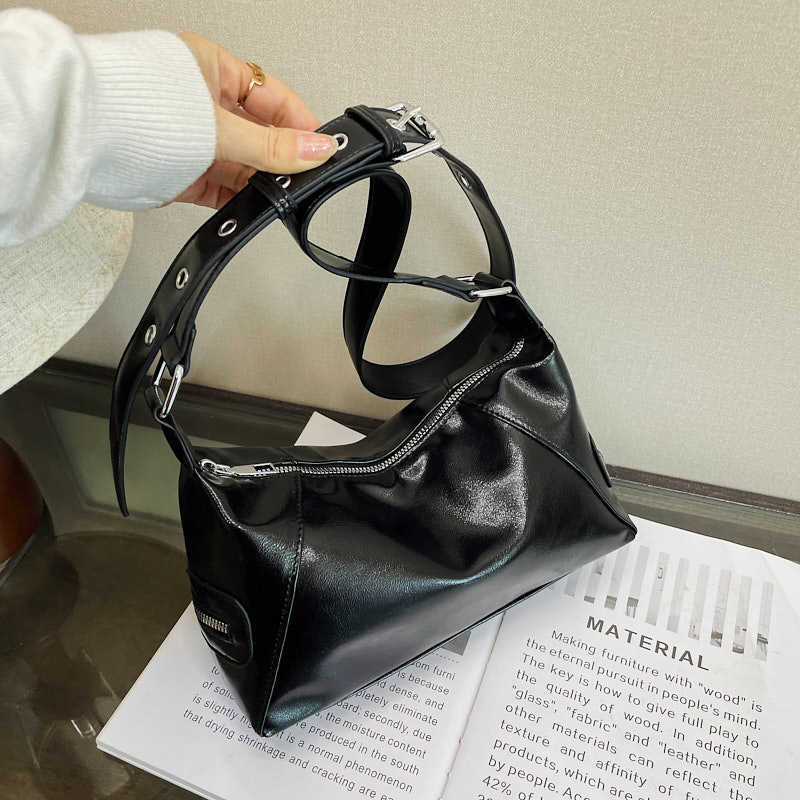 Niche Design Bag Women's 2025 New Fashion Retro Soft Leather Underarm Bag Large Capacity Commuter Shoulder Messenger Bag