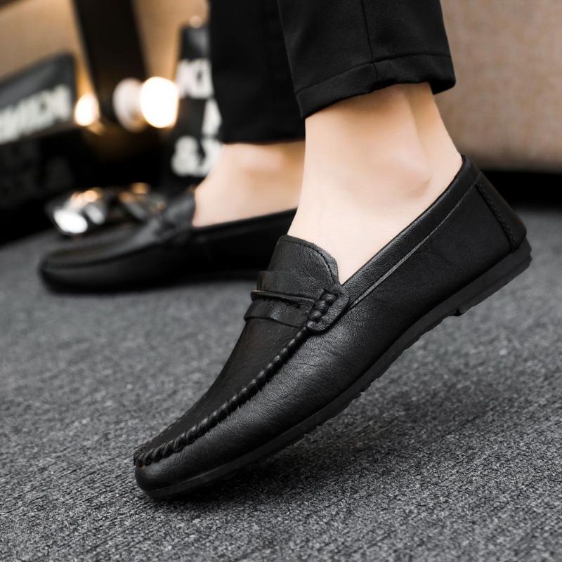 Man Casual Shoe Business Round Toe Moccasin Leather Shoes for Men Soft Flat Dress Loafers Formal Black Comfortable Fashion