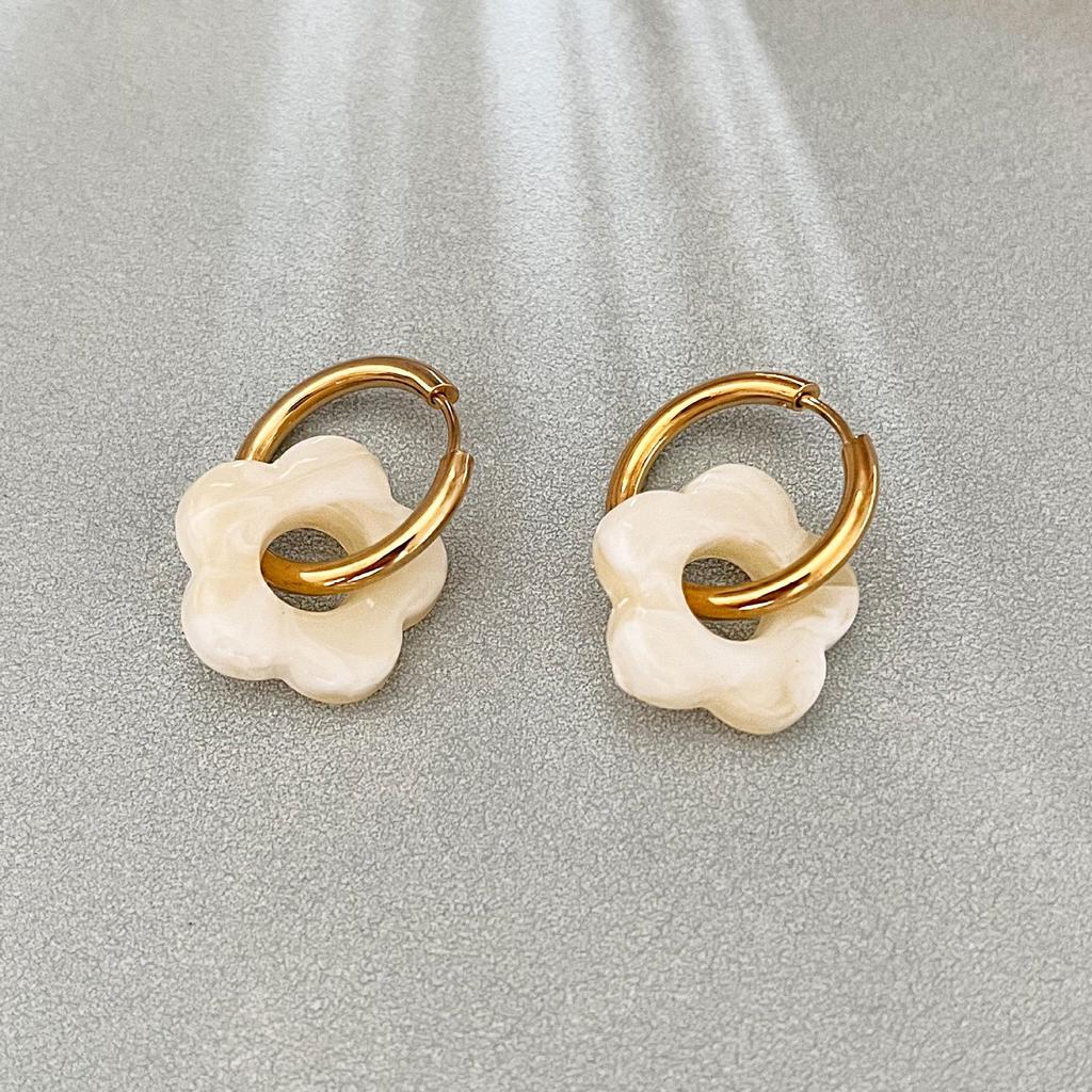 18K Gold Plated Colorful Flower Hoop Earrings - Retro Stainless Steel Jewelry for Women.