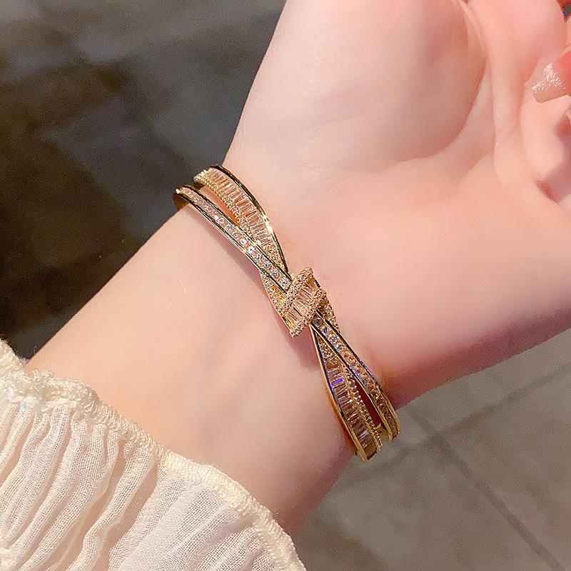 European and American Fashion Cross-edge Ribbon Bow Bracelet Light Luxury One Size(18CM~21CM)