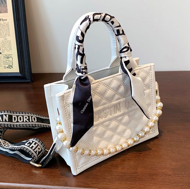 

Fashion Crossbody Bag With Quilted Pattern And Large Capacity For Daily Use White Small